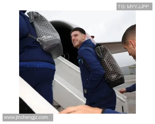 拿手包中的足球明星们如何将时尚与运动完美结合