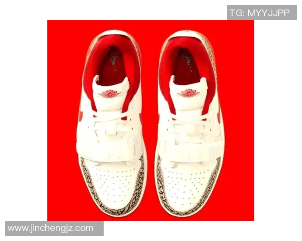 时尚与运动完美结合足球明星休闲鞋引领潮流新风尚